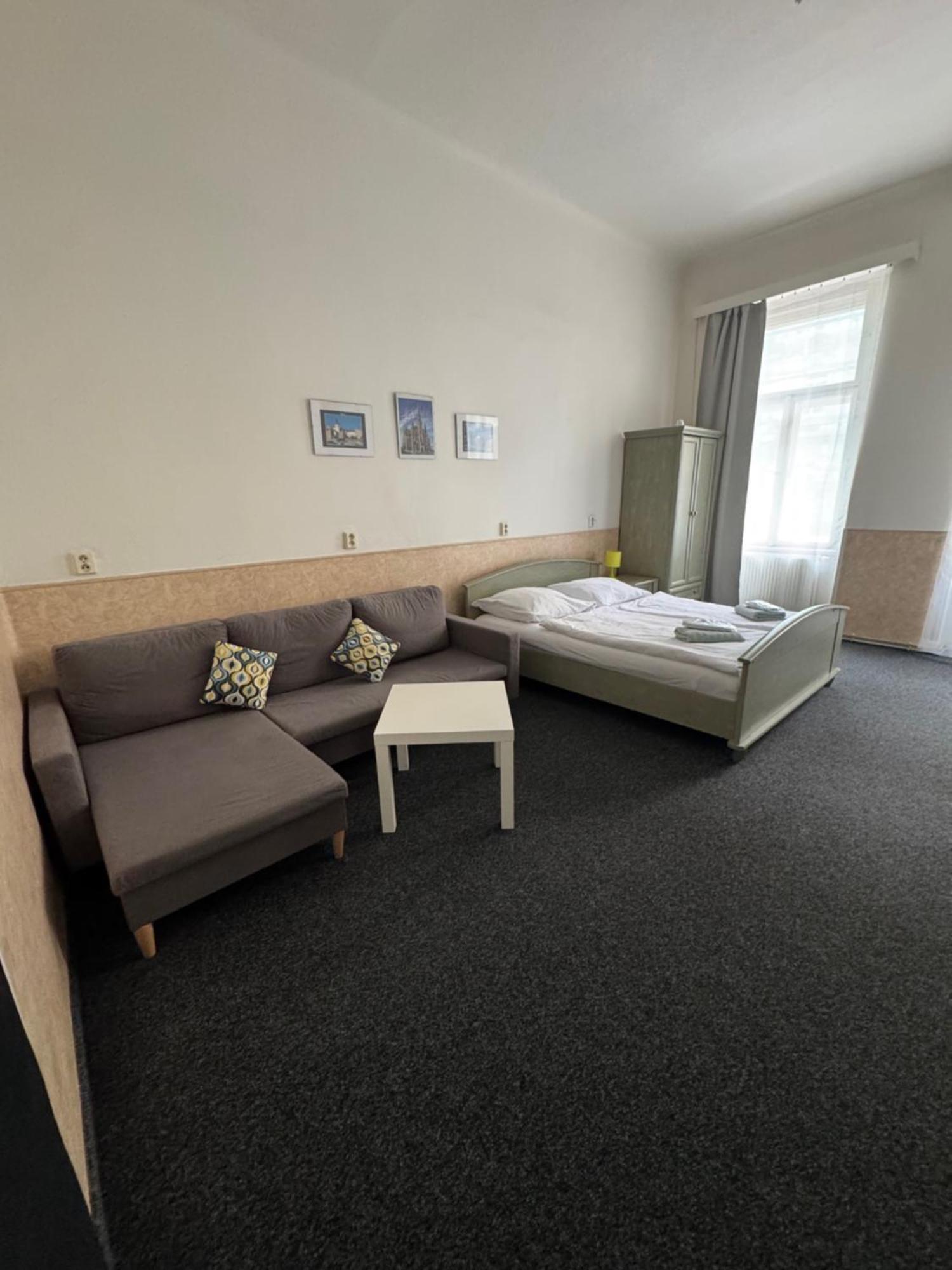 Welcome Hostel & Apartments Praguecentre ภายนอก รูปภาพ