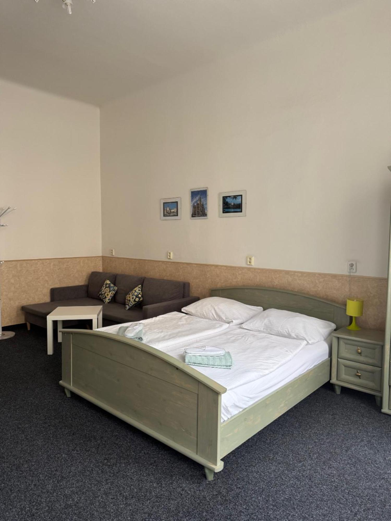 Welcome Hostel & Apartments Praguecentre ภายนอก รูปภาพ