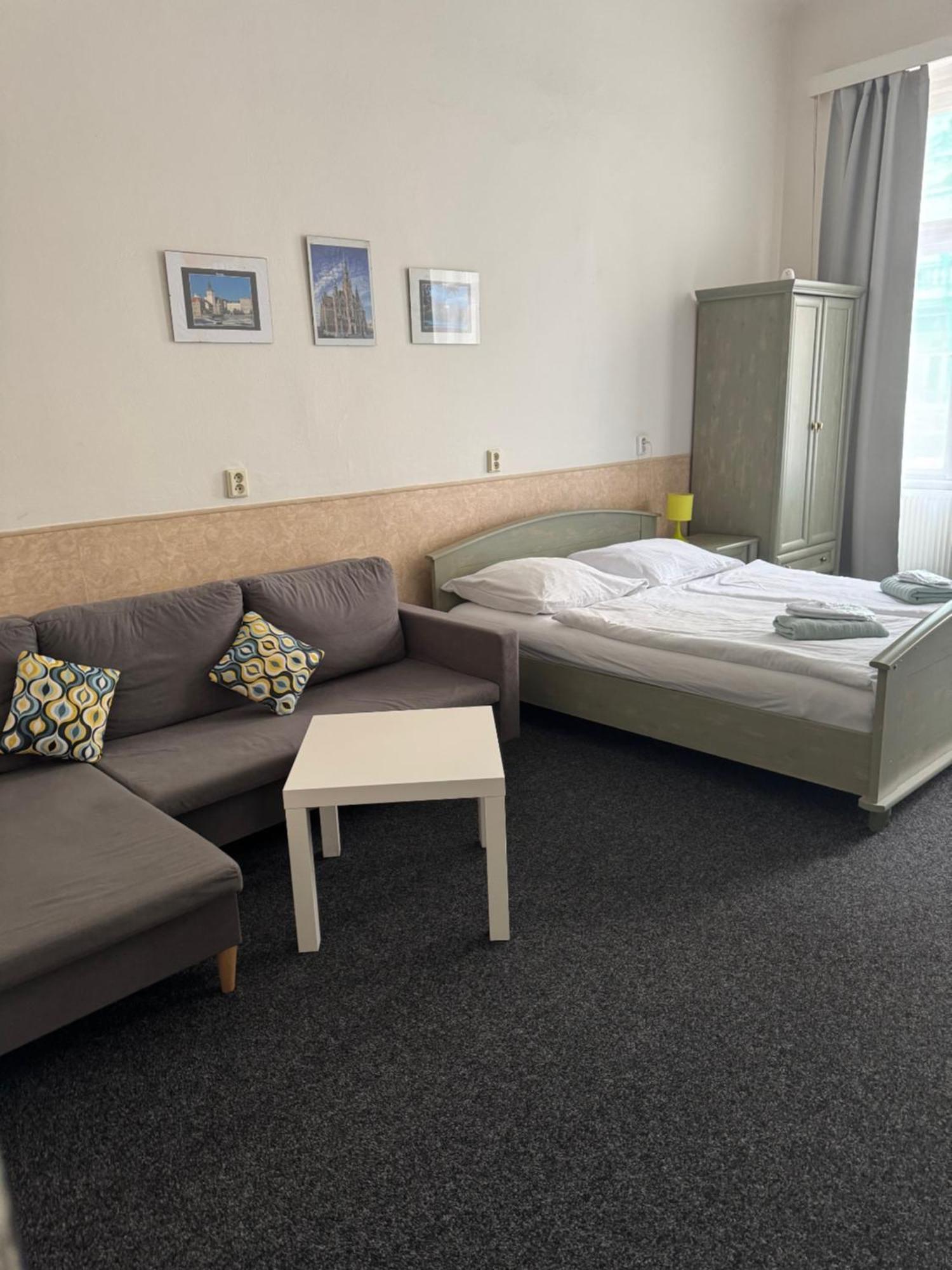 Welcome Hostel & Apartments Praguecentre ภายนอก รูปภาพ